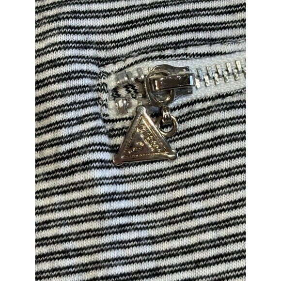 Guess black and white striped fitted knit short sleeve shirt size medium - Picture 2 of 6